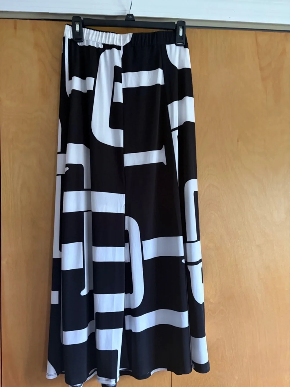 Susan Graver Black and White Graphic A-Line Maxi Skirt
